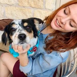 Meet your Posher, Larissa